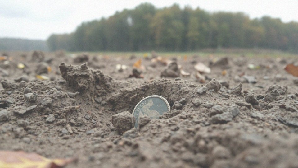 Jakie są obowiązki poszukiwacza przy znalezieniu zabytków?