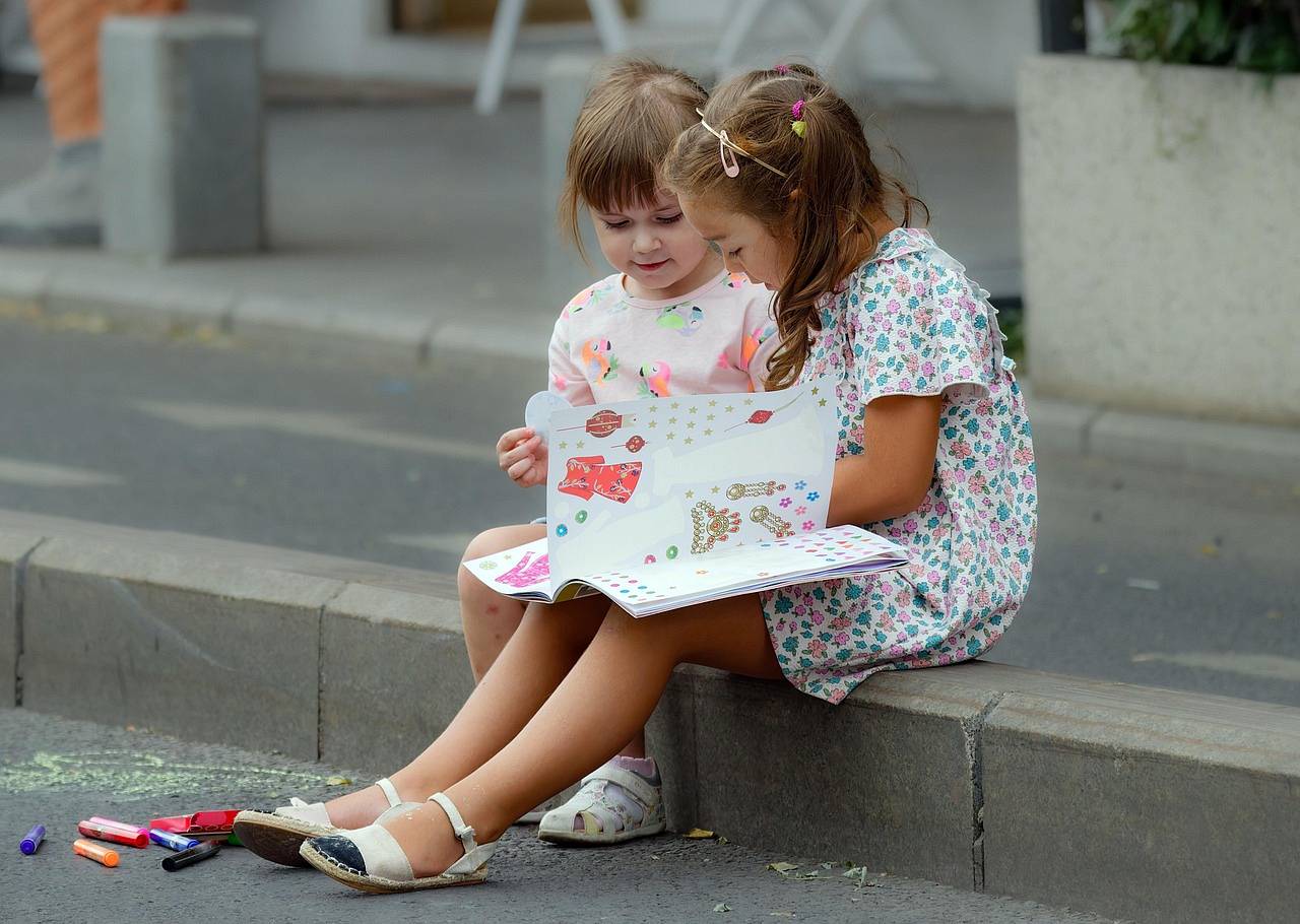 Lustro czy okno na świat? Rola literatury w kształtowaniu empatii i postaw społecznych u progu dojrzewania